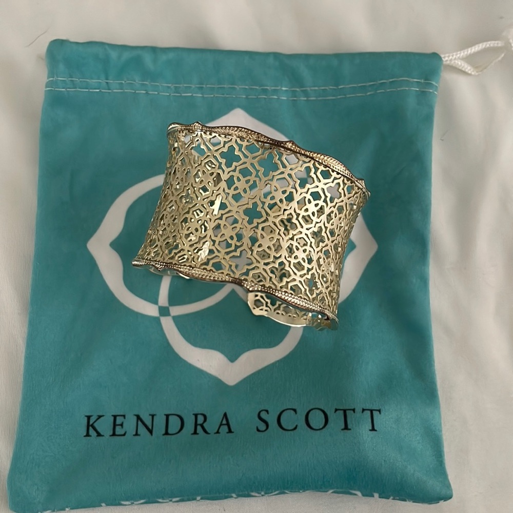 Kendra Scott cuff